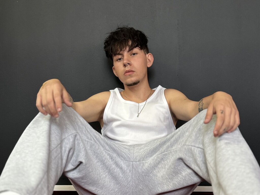 KrewVaughn Porn Vip Show