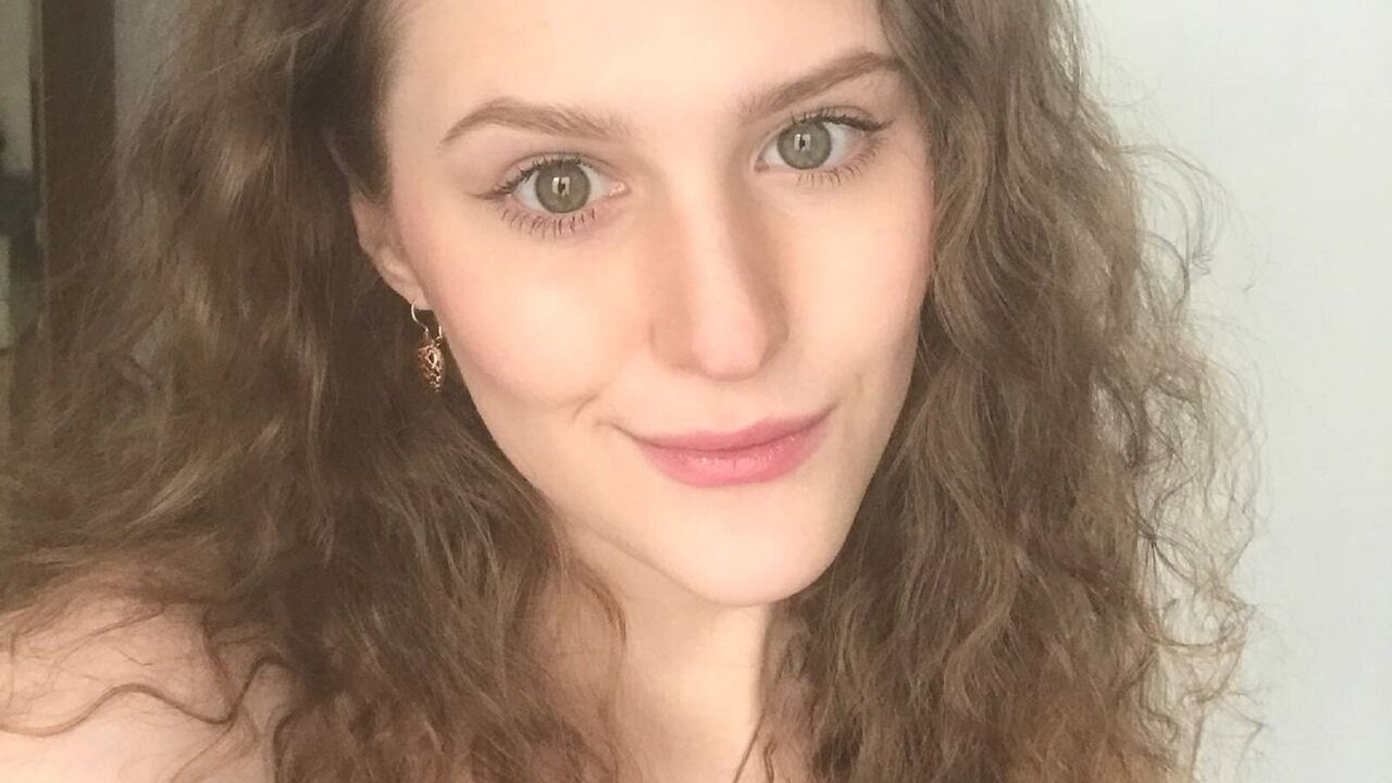 AnniBrave Porn Vip Show