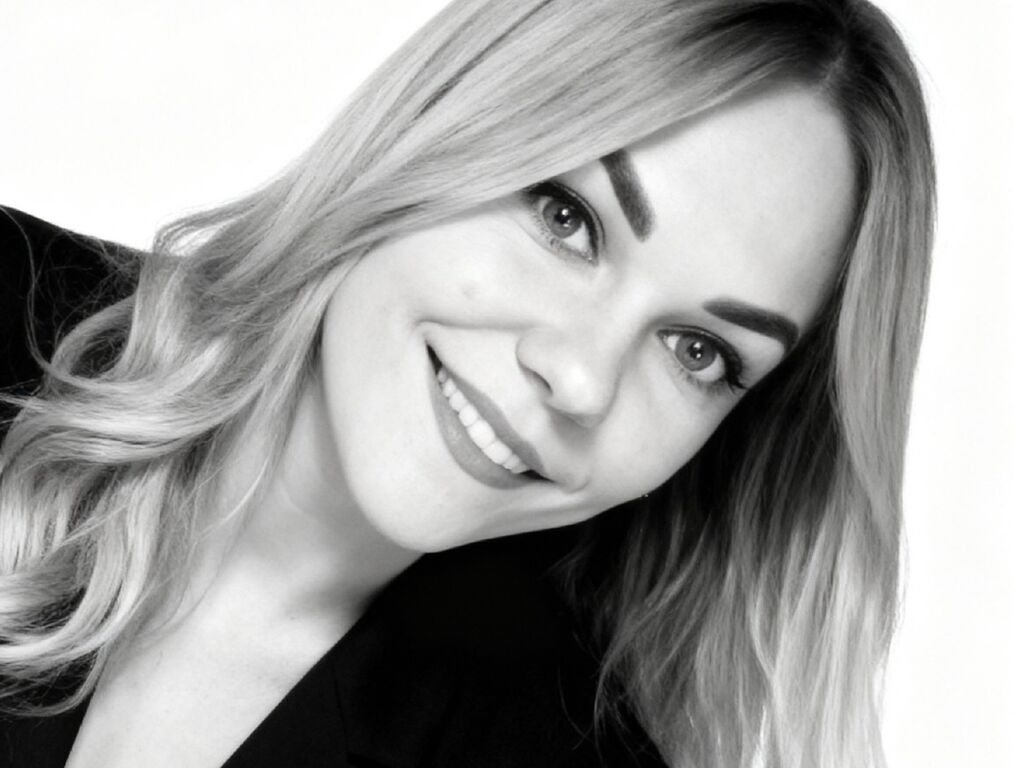 HoneyBitter Porn Vip Show